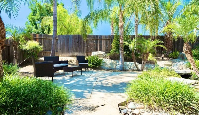 Perfect Private Getaway Near Downtown Bakersfield!