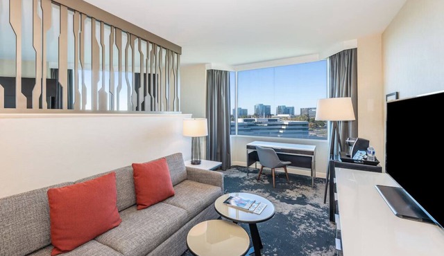Pets Allowed & Onsite Pool, 3 Junior King Suite at Grand Bay San Francisco Hotel