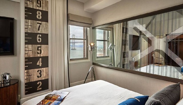 Picturesque Bayfront Stays: Spacious Suite w/Living Area | Near Union Square