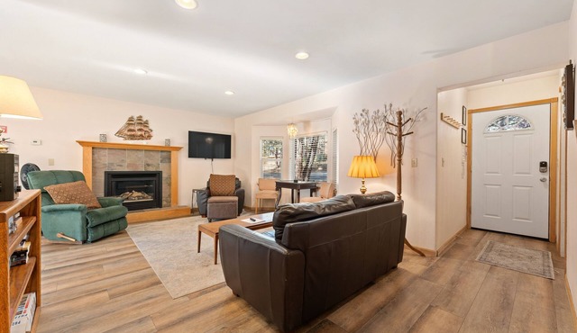 Pine Haven 3 Bedroom Home by RedAwning