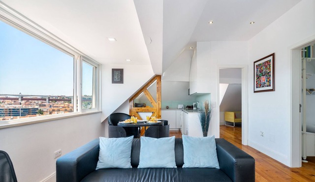 Premium River View Apartment