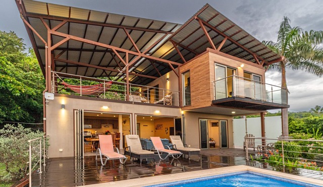 Private 3-bedroom, 3.5-bathroom home with Amazing Ocean-Views in Playa Grande