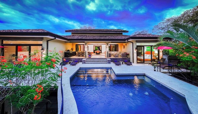 Private Coastal Villa | 8 Bedrooms | Private Pool | Beach Club & Walkable Beach Access