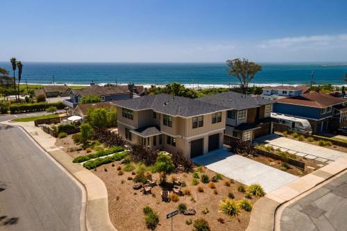 Private Coastal Escape Home Walk to Harbor Beaches & Dining