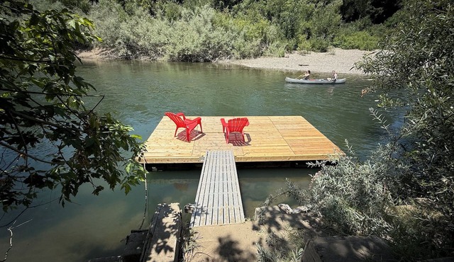 Private Dock! Riverside PLAYCATION! Hot Tub~Pups OK! Point of View