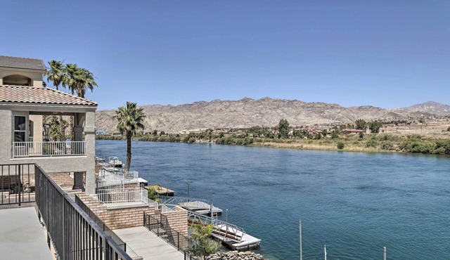 Private Dock, Tons of Fun! Home on Colorado River
