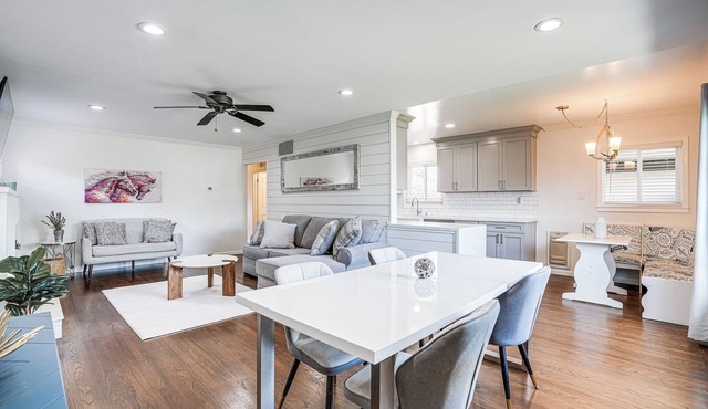 Private Zen Garden + Fireplace: Chic Hayward Oasis