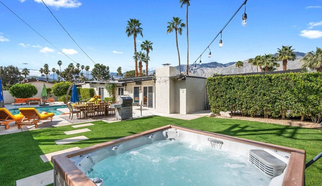 PS Hipster: Mid-Century Charm and Whimsy With Modern Comfort