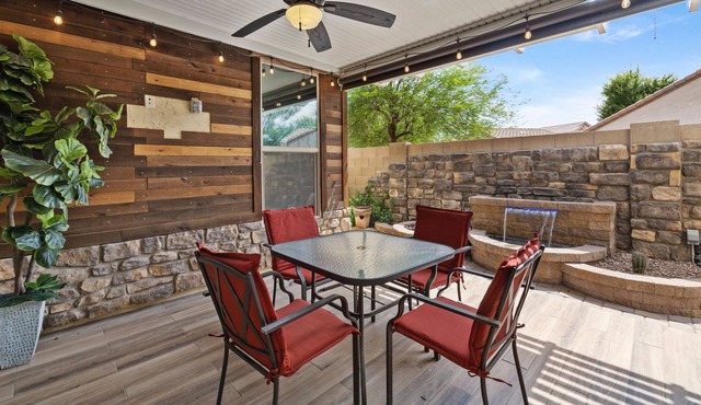 Quaint Glendale Getaway near State Farm Stadium.