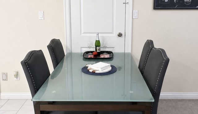 Quiet & Bright Basement Suite near Fraser Street
