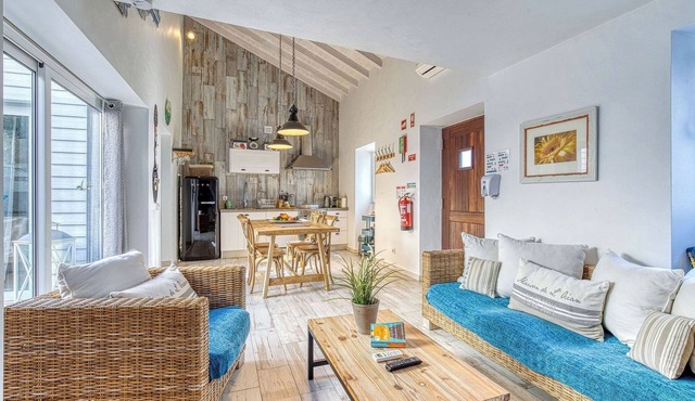 Quintal da Oliveira, charming traditional cottage in Carvoeiro close to the centre