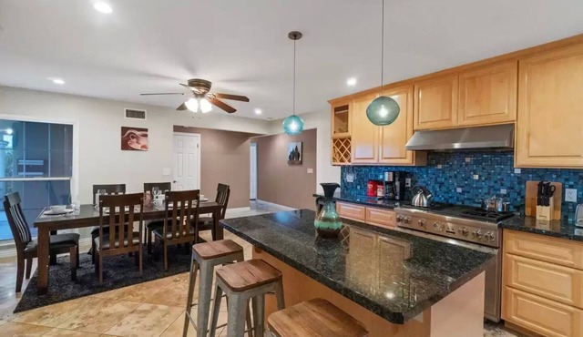 *Reduced Pricing* Spacious Disney Vacation w/Game Room
