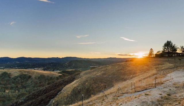 Relax w/Panoramic Views | Hot Tub & Dog friendly