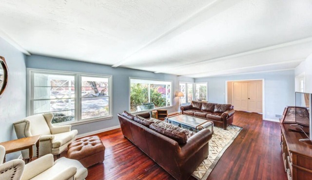 Remodeled Farmhouse 3 miles from downtown Julian