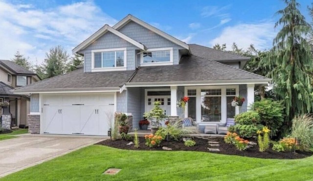 Renovated two-bedroom basement suite. Close to the mountains, city, and ocean.