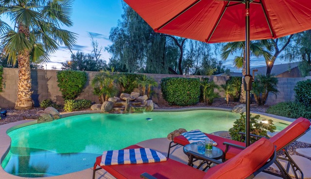 Resort Amenities: Pvt Htd POOL, Putt Green, Patio & Gas Grill & Fire Tbl, TVs All BRs,