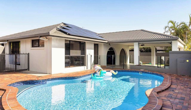 Riverfront Home | Pool Wifi Workspace | Sleeps 10