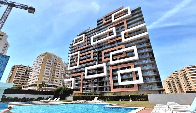 Rocha Tower 11C