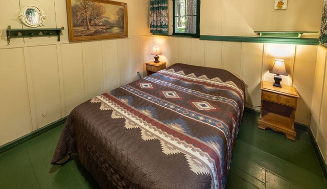 Romantic Oak Leaf Cabin at Camp Layman | Intimate Mountain Couple's Getaway