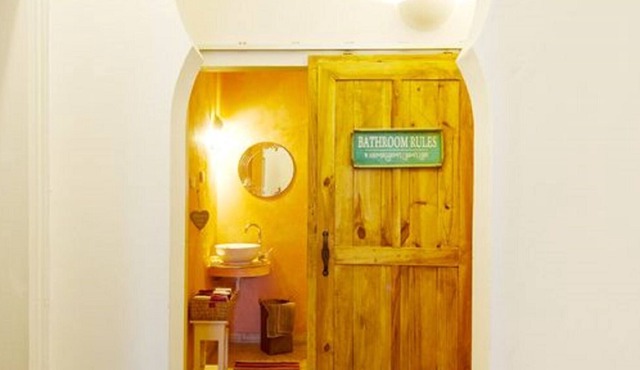 Room 6- Aunt Amália's House