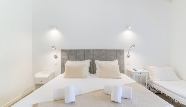 Room 'Monte Do Sol 2' with Mountain View, Wi-Fi and Air Conditioning