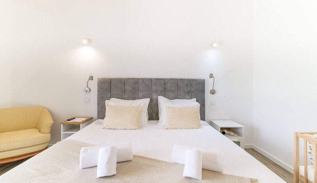 Room 'Monte Do Sol 3' with Mountain View, Wi-Fi and Air Conditioning