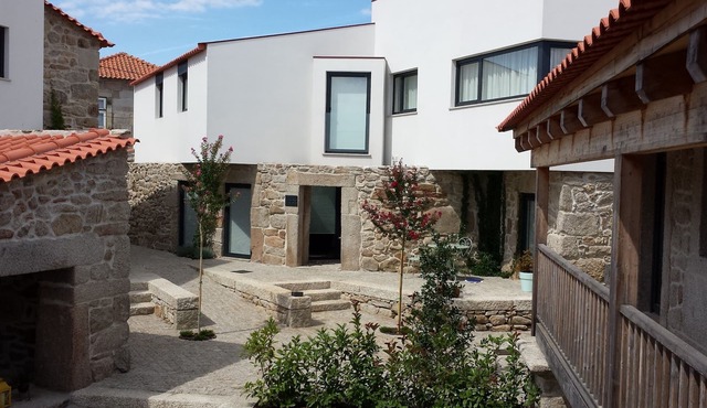 Rural country house, modernly restored, with 4 rooms, next to Douro River