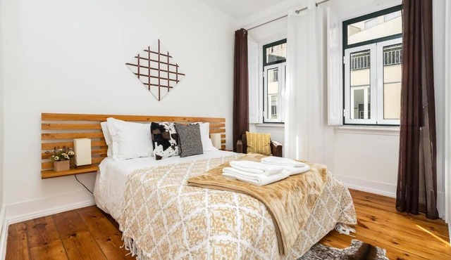 Rustic M2 R1 - Amazing Double Room with Shared Bathroom