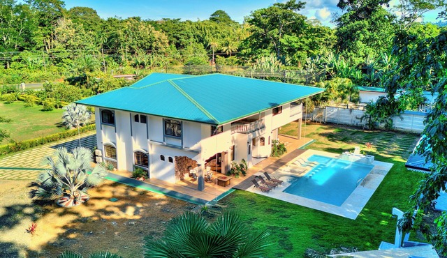 Samanea House Deluxe