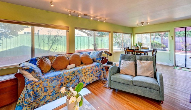 San Diego Garden Suite with Fenced Yard