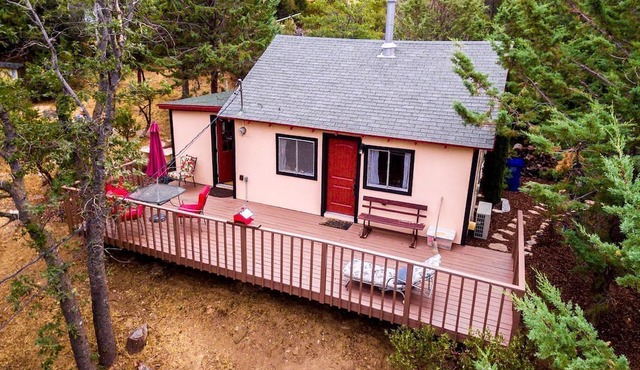 Secluded Cabin in Julian for a Pet-Friendly Weekend Getaway in California