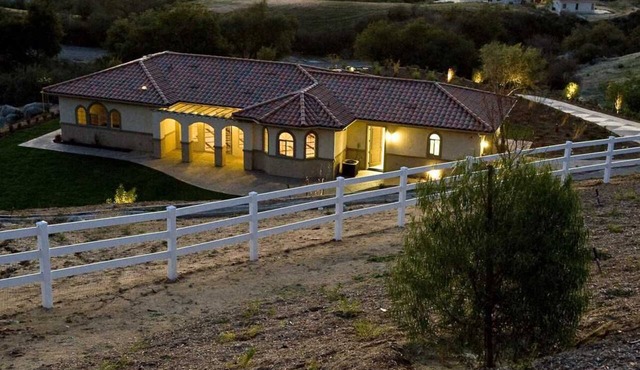 Select Winter Weekends Available! 5-STAR Luxury Wine Country Mini-Estate in Temecula