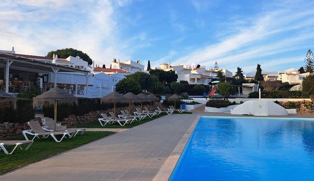 Senhora da Rocha Apartment w/SEA VIEW
