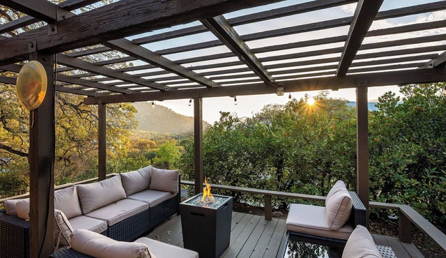 Sequoia Magic Views - 3BD + Hot Tub + Fireplace