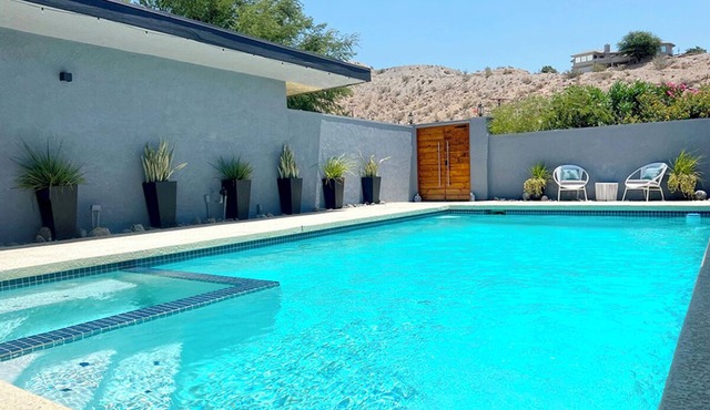 Serene Desert Oasis w/Large Pool and SPECTACULAR Views