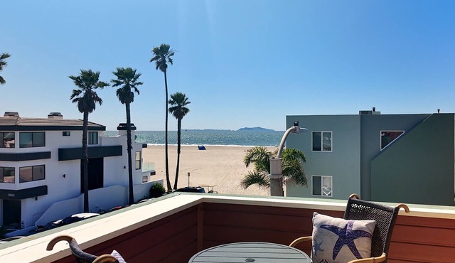 Serene seaside home in Oxnard perfect for relaxing getaways