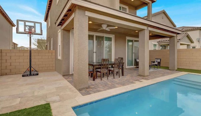 Serenity Retreat 3BR with Heated Pool and Parking