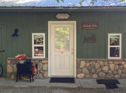 Shady Creekside Cabin