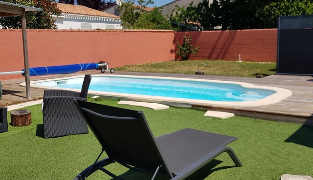 Small studio with room "seaside" in PUILBOREAU