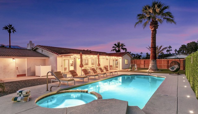 Sol Dorado: Pool, Spa, Fire Pit, Built-n BBQ!