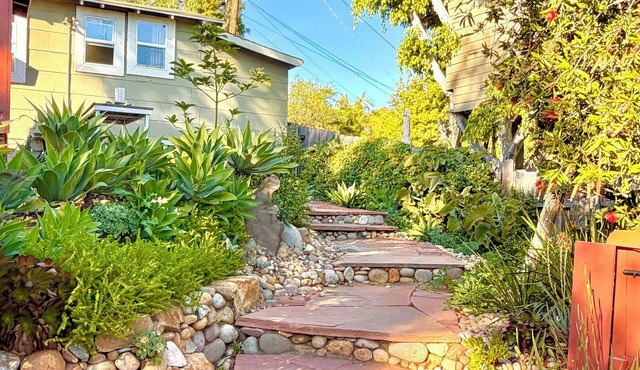 South Park Pet Friendly Gem – Walk to Cafes, near Balboa Park/Zoo & Downtown