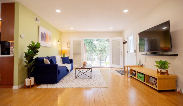 ✨Spacious 2B2B in Sunnyvale 🌲 Patio/AC/1000mb wifi/more…