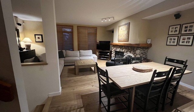 Spacious 4 bed Townhome at Nicklaus North Golf Course
