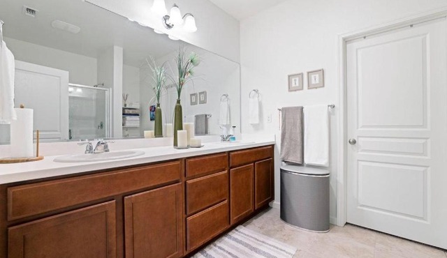Spacious beautiful home perfect for groups and families