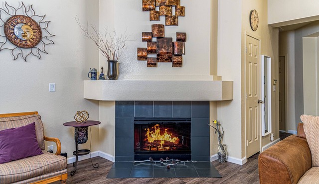 Spacious condo close to the Strip on Tropicana avenue