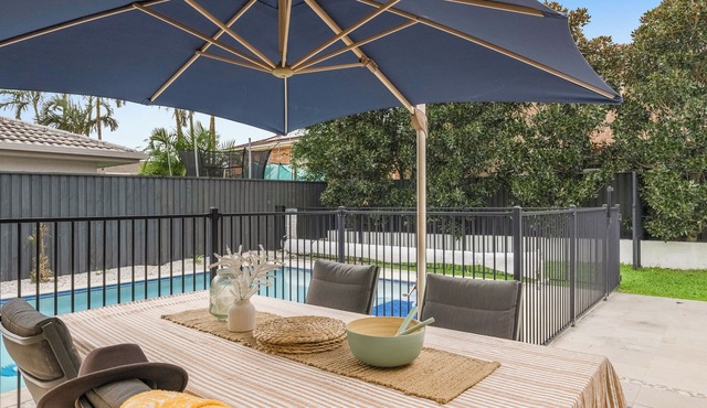 Spacious Family Beach Home-Large Salt Pool-Close to Beach & Shops
