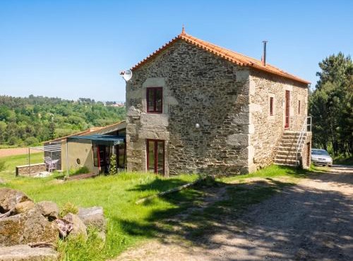 Spacious House in Seia with Stunning Mountain Views, 150 m²