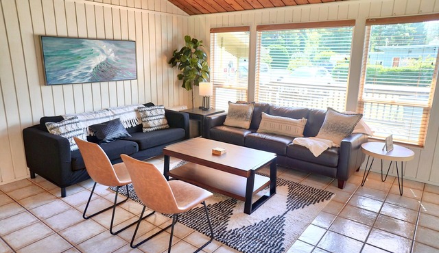 Spacious House with Game Room, 2 mins from Jed Smith Redwood Park & Smith River