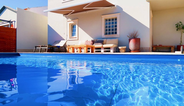 Spacious, Insta-worthy Villa, Private Pool, Garden
