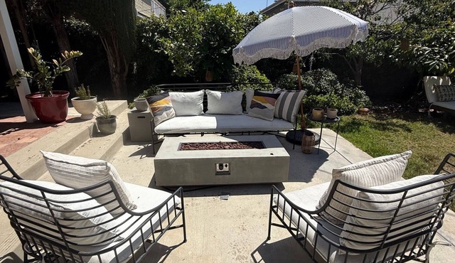 Spacious, Stunning and Tranquil Historic Spanish Home in Beautiful Hancock Park!
